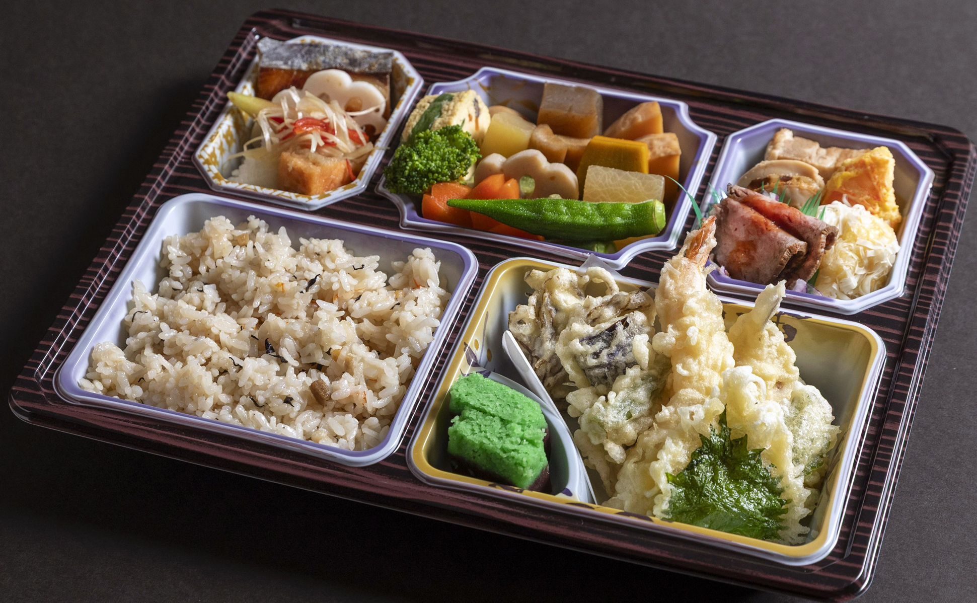 四つ竹の法事用弁当（2700円税込）の画像